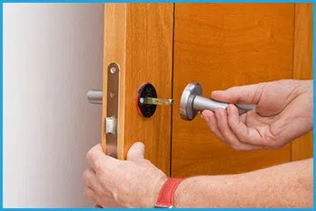 Lock Locksmith Services Hillside, IL 708-290-9033 Lock Locksmith Services Hillside, IL 708-290-9033 - 12-changing-locks