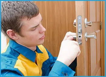 Lock Locksmith Services Hillside, IL 708-290-9033 - 5-lock-opening